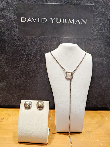 Jewelry Store «Graham Jewelers», reviews and photos, 800 Lake St E, Wayzata, MN 55391, USA