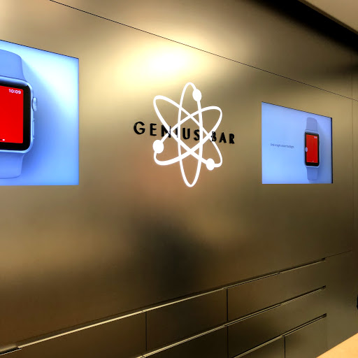 Computer Store «Apple Reston», reviews and photos, 11949 Market St, Reston, VA 20190, USA