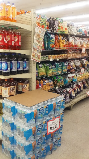 Grocery Store «Fresh Foods IGA», reviews and photos, 302 S Poplar St, Elizabethtown, NC 28337, USA