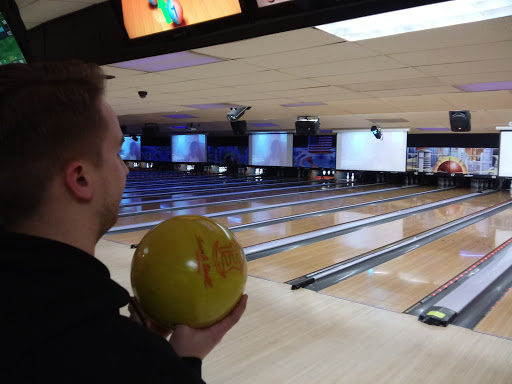 Bowling Alley «AMF Fairview Lanes», reviews and photos, 1407 Fairport Rd, Fairport, NY 14450, USA