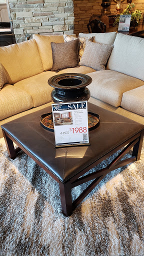 Furniture Store «Rooms To Go & Rooms To Go Kids Furniture Store - Montgomery», reviews and photos, 6810 Eastchase Pkwy Suite A, Montgomery, AL 36117, USA