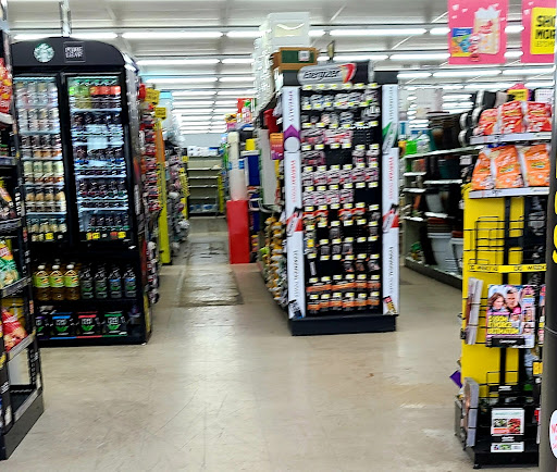 Home Goods Store «Dollar General», reviews and photos, 1522 W 9th St, Mt Carmel, IL 62863, USA