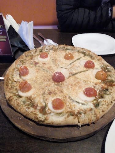 Opiniones de Bordes Pizza en Curicó - Restaurante