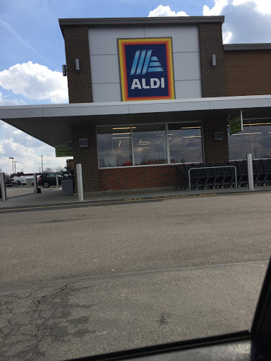 Supermarket «ALDI», reviews and photos, 1250 W Maple St, Hartville, OH 44632, USA