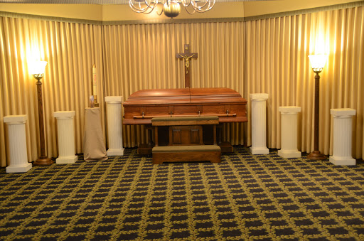 Funeral Home «Daniels Family Funeral Home & Crematory», reviews and photos, 625 Browns Lake Dr, Burlington, WI 53105, USA