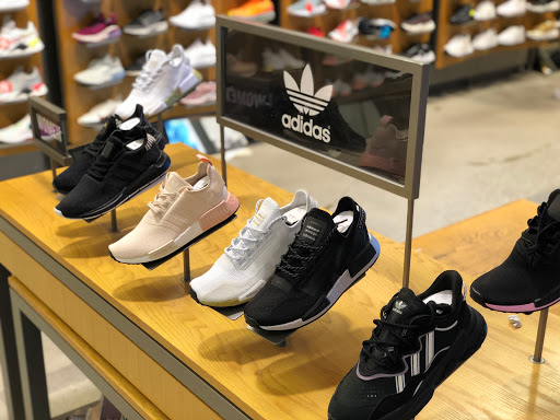 Shoe Store «Finish Line», reviews and photos, 11401 NW 12th St #218, Miami, FL 33172, USA