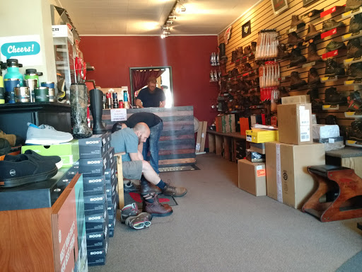 Shoe Store «No-D-Lay Shoe Shop (Pacific Jack Boots & Gear)», reviews and photos, 339 SW 2nd Ave, Albany, OR 97321, USA