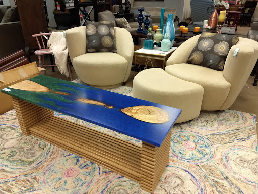 Consignment Shop «New Leaf Home Furnishings», reviews and photos, 2449 Pierce Dr #3, Spring Grove, IL 60081, USA