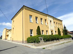Základní a mateřská škola Újezd
