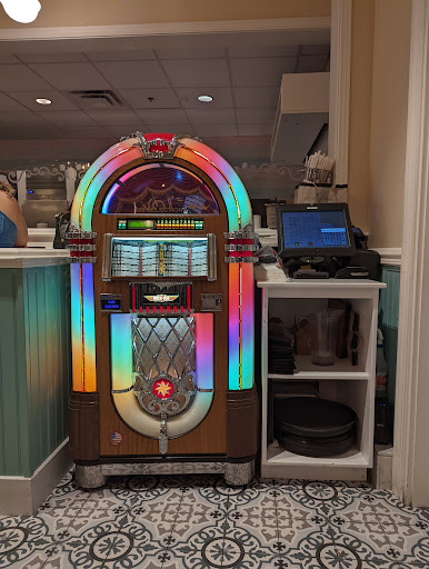 Dessert Shop «Beaches & Cream Soda Shop», reviews and photos, 1800 Epcot Resorts Blvd, Orlando, FL 32830, USA