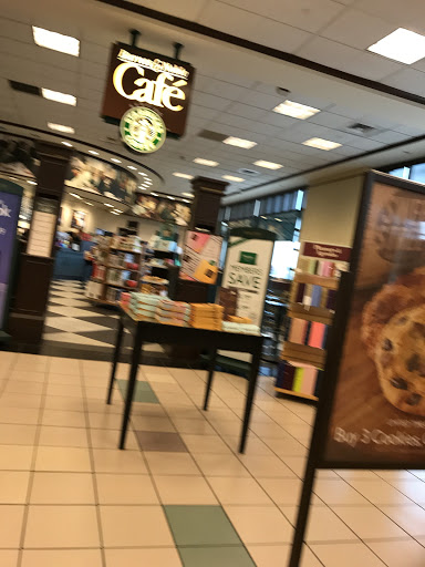Book Store «Barnes & Noble», reviews and photos, 9891 Waterstone Blvd, Cincinnati, OH 45249, USA
