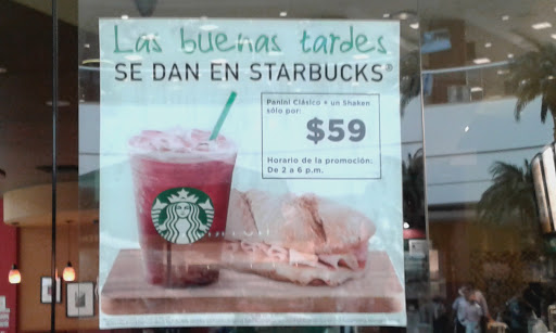 Starbucks Plaza Cuatro Caminos Torreón.