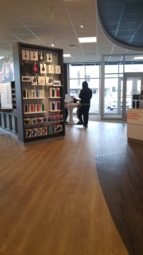 Cell Phone Store «Verizon», reviews and photos, 26200 Brookpark Rd, North Olmsted, OH 44070, USA