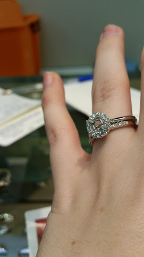 Jeweler «Highland Jewelers Inc», reviews and photos, 2839 Hwy Ave, Highland, IN 46322, USA