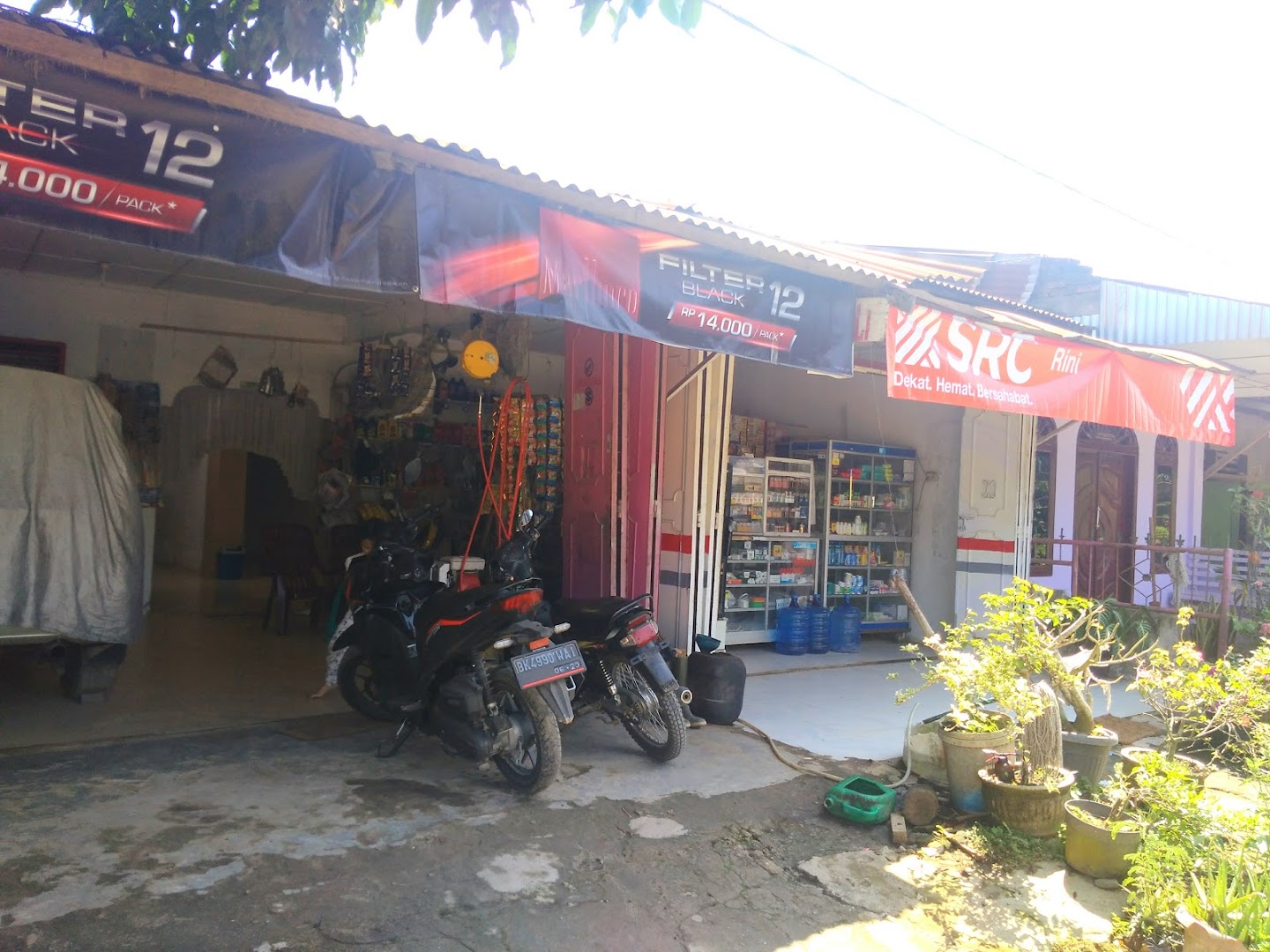 Gambar Kios Spare Parts Sepeda Motor & Kelontong 