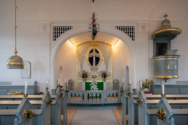 Anmeldelser af Hellebæk Kirke i Fredensborg - Kirke