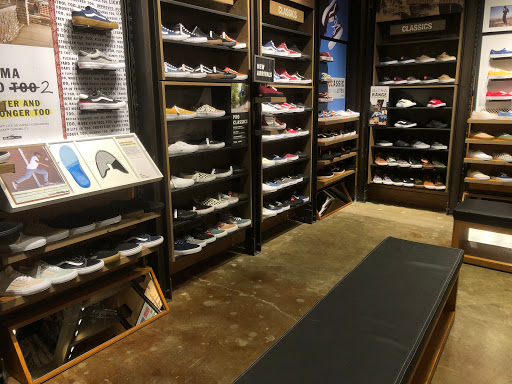 Shoe Store «Vans», reviews and photos, 1065 Brea Mall, Brea, CA 92821, USA
