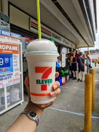 Convenience Store «7-Eleven», reviews and photos, 200 E Main St, Monroe, WA 98272, USA
