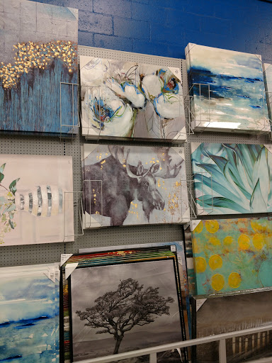 Home Goods Store «At Home», reviews and photos, 4620 Stadium Dr, Kalamazoo, MI 49008, USA