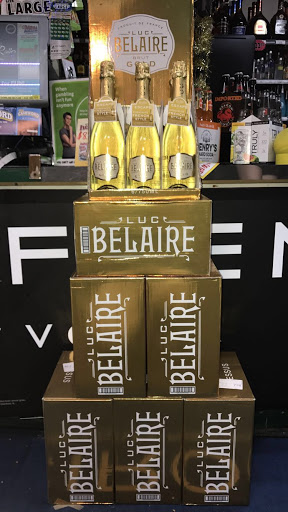 Liquor Store «Discount Liquor», reviews and photos, 250 Meriden Rd, Waterbury, CT 06705, USA