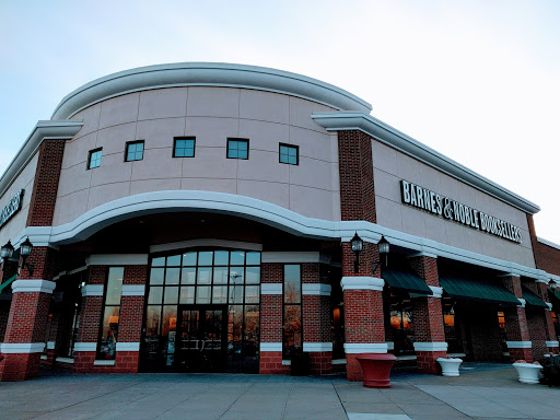 Barnes & Noble, 2134 NJ-35, Holmdel, NJ 07733, USA, 
