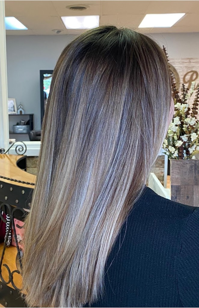 Southern Roots Studio Salon 24210
