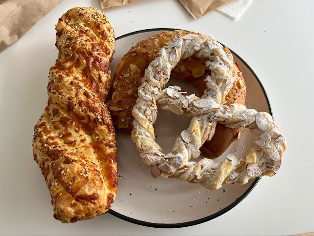 https://www.diehlsbakery.com/