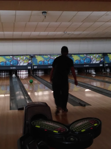 Bowling Alley «Oil Bowl Lanes», reviews and photos, 1102 W Cotton St, Longview, TX 75604, USA