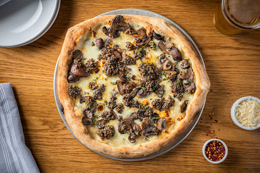 Pizza Restaurant «Wooden Paddle Pizza», reviews and photos, 11128 W 179th St, Orland Park, IL 60467, USA