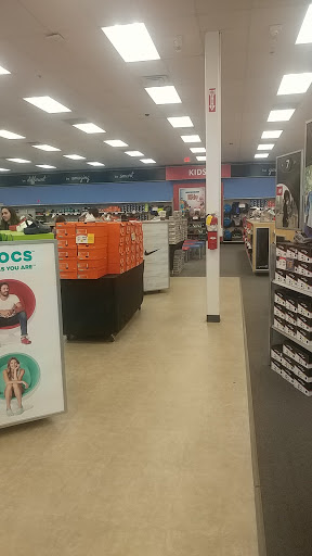 Shoe Store «Shoe Carnival», reviews and photos, 14115 Hall Rd, Shelby Charter Township, MI 48315, USA