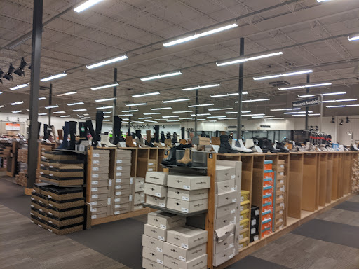 Shoe Store «DSW Designer Shoe Warehouse», reviews and photos, 7616 Farm to Market 1960 Rd W, Houston, TX 77069, USA