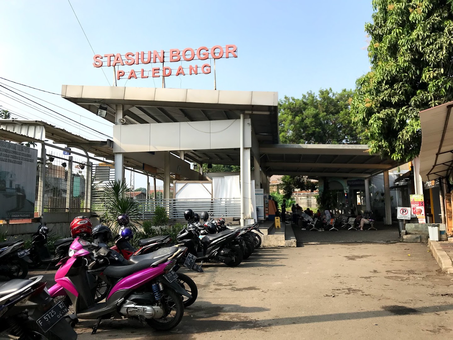 Stasiun Bogor Jl. Paledang Photo