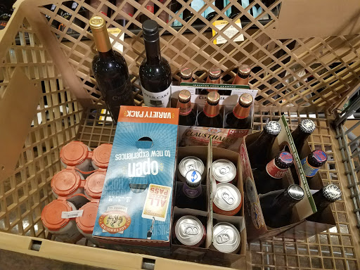 Wine Store «Total Wine & More», reviews and photos, 380 North Point Cir, Alpharetta, GA 30022, USA