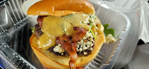 Hamburger Restaurant «Aioli Gourmet Burgers», reviews and photos, 10652 N 32nd St, Phoenix, AZ 85028, USA