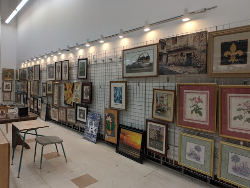 Thrift Store «The Salvation Army Family Store & Donation Center», reviews and photos, 6555 Sashabaw Rd, Village of Clarkston, MI 48346, USA