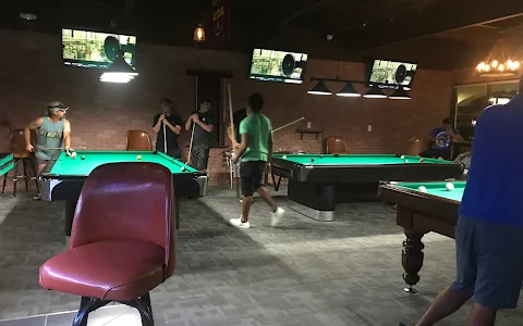 Shooterz Lounge and Sport's Bar image