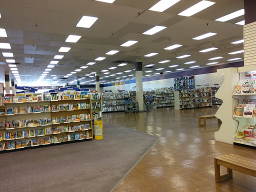 Book Store «Books-A-Million», reviews and photos, 8507 Kingston Pike, Knoxville, TN 37919, USA