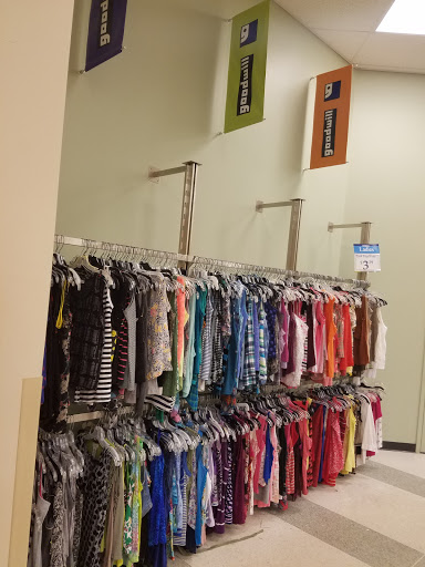 Clothing Store «GoodWill», reviews and photos, 1356 E Vine St, Kissimmee, FL 34744, USA