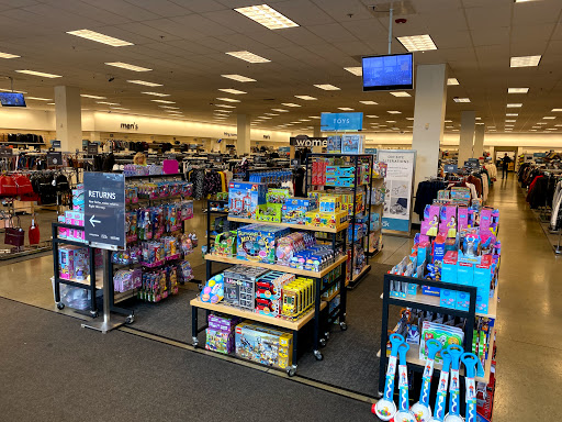 Department Store «Nordstrom Rack», reviews and photos, 17200 Southcenter Pkwy, Tukwila, WA 98188, USA