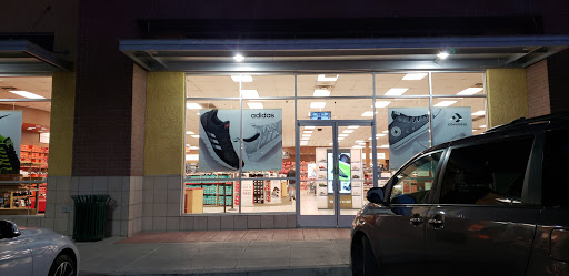 Shoe Store «Famous Footwear», reviews and photos, 7951 W Tropical Pkwy, Las Vegas, NV 89149, USA