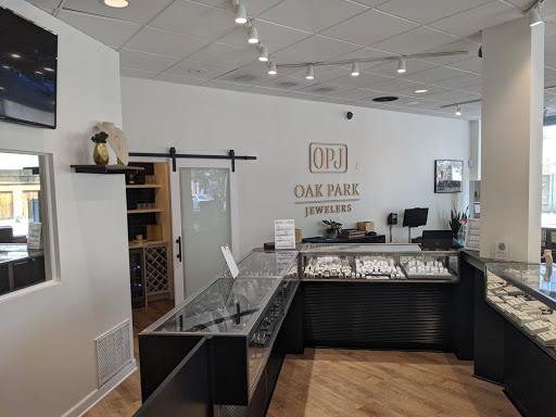 Jewelry Store «Oak Park Jewelers», reviews and photos, 101 S Marion St, Oak Park, IL 60302, USA