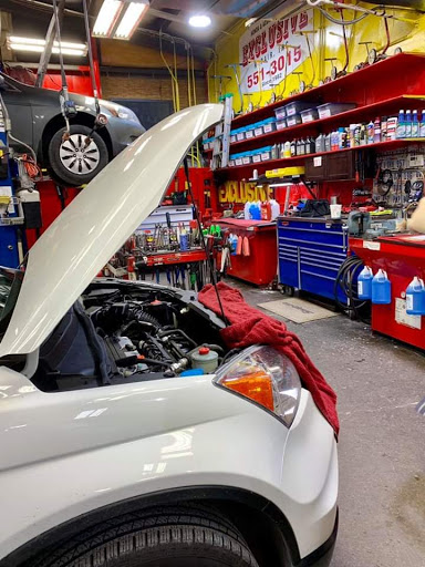 Auto Repair Shop «Exclusive Repair», reviews and photos, 4420 Leavenworth St, Omaha, NE 68105, USA