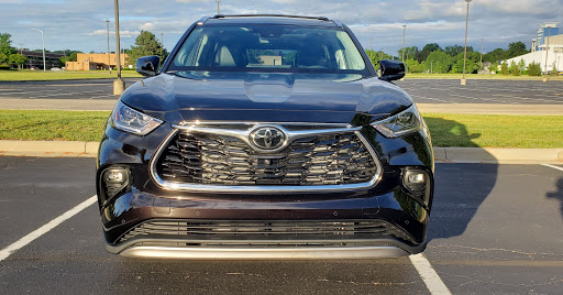 Toyota Dealer «Voss Toyota», reviews and photos, 2110 Heller Dr, Dayton, OH 45434, USA
