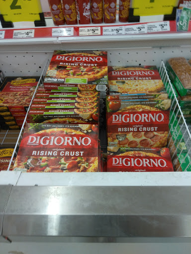 Grocery Store «Save-A-Lot», reviews and photos, 27155 Greenfield Rd, Southfield, MI 48076, USA