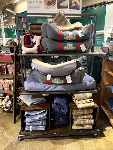 Clothing Store «L.L. Bean», reviews and photos, 75 Evergreen Way, South Windsor, CT 06074, USA