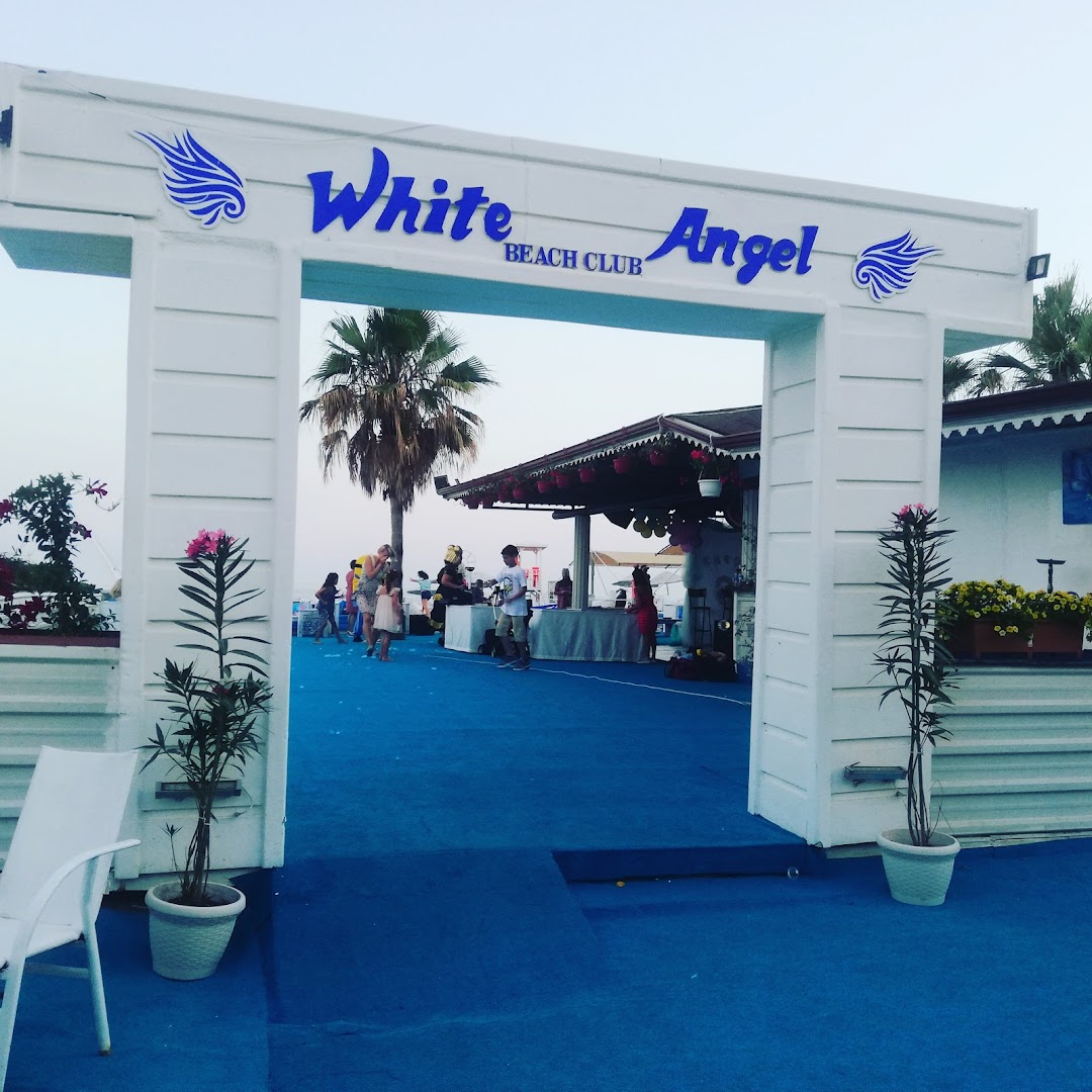 White Angel beach, club restourant, organization