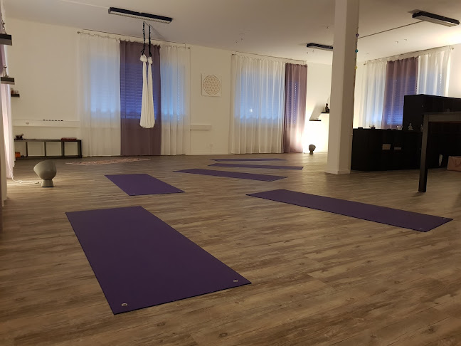 deepa-yoga - Yoga-Studio