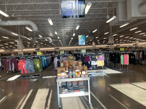 Department Store «Nordstrom Rack Shelbyville Road Plaza», reviews and photos, 4600 Shelbyville Rd, Louisville, KY 40207, USA