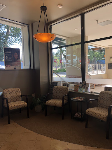 2425 33rd Ave W, Seattle, WA 98199, USA