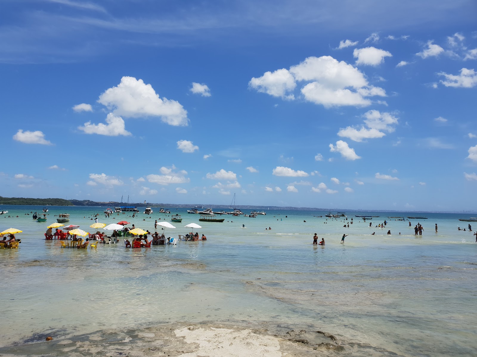 Foto van Praia Das Neves met recht en lang